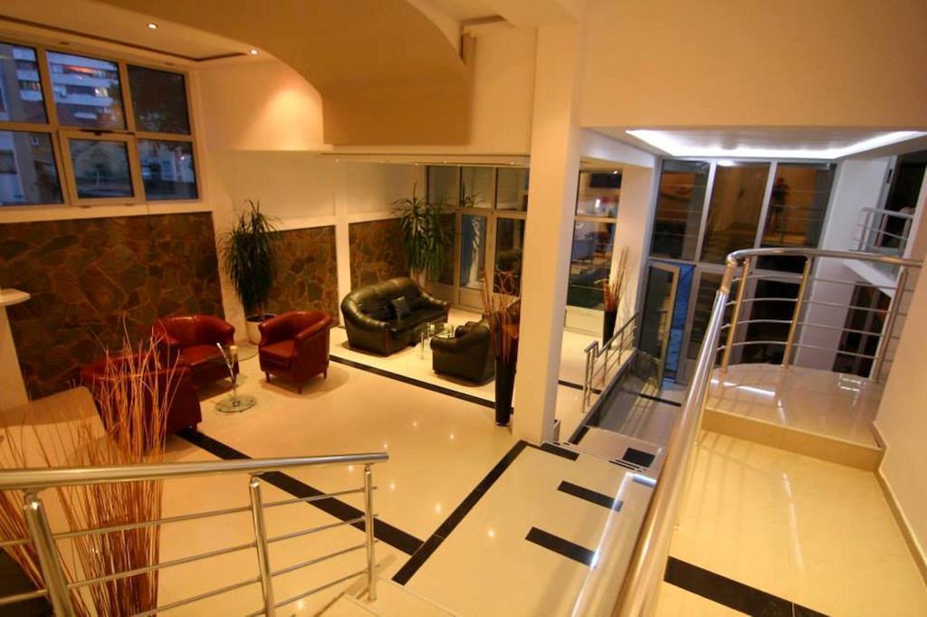 Lira Inn Nis Exterior photo