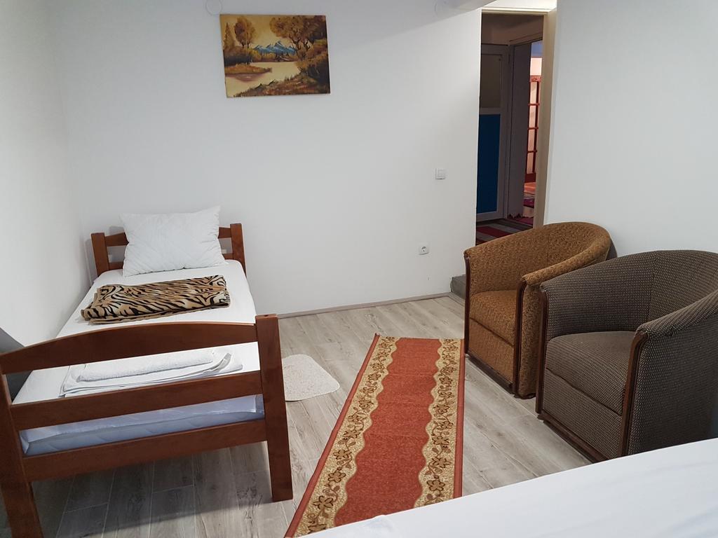 Lira Inn Nis Exterior photo